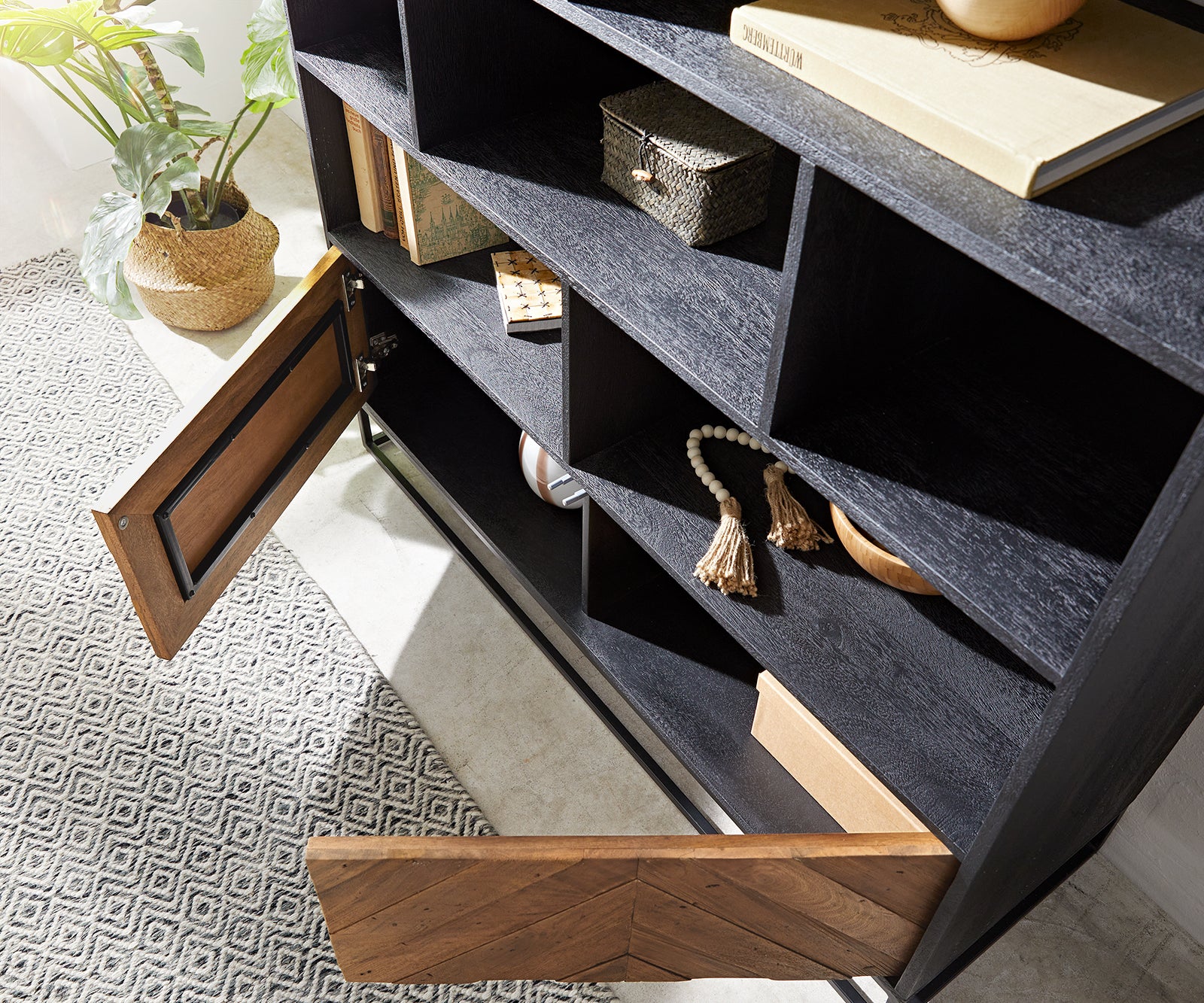Display Cabinet Famke 120cm Mango Wood