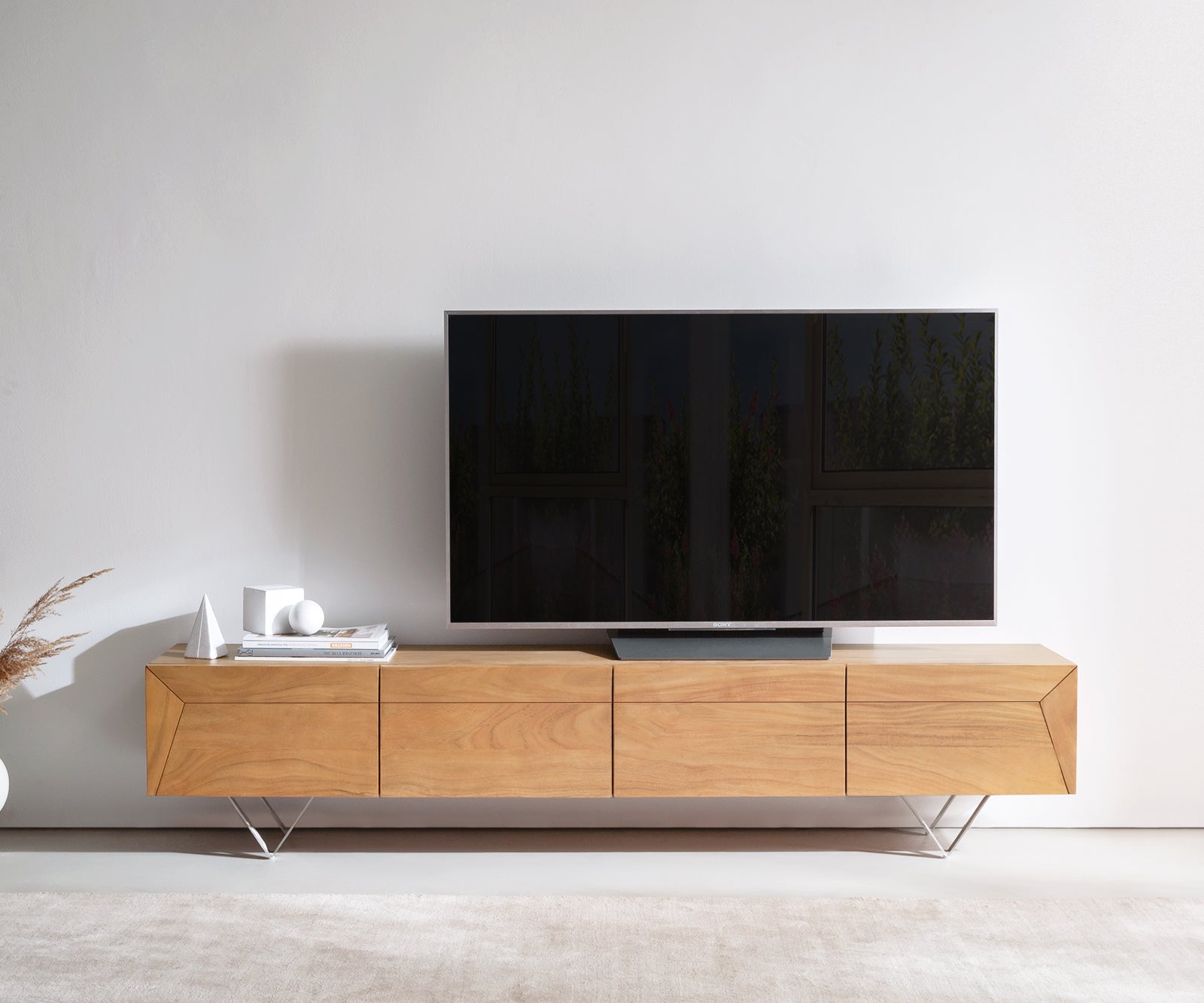 TV Stand Kayu 200cm 4 Doors Acacia Wood Natural V-Feet Silver