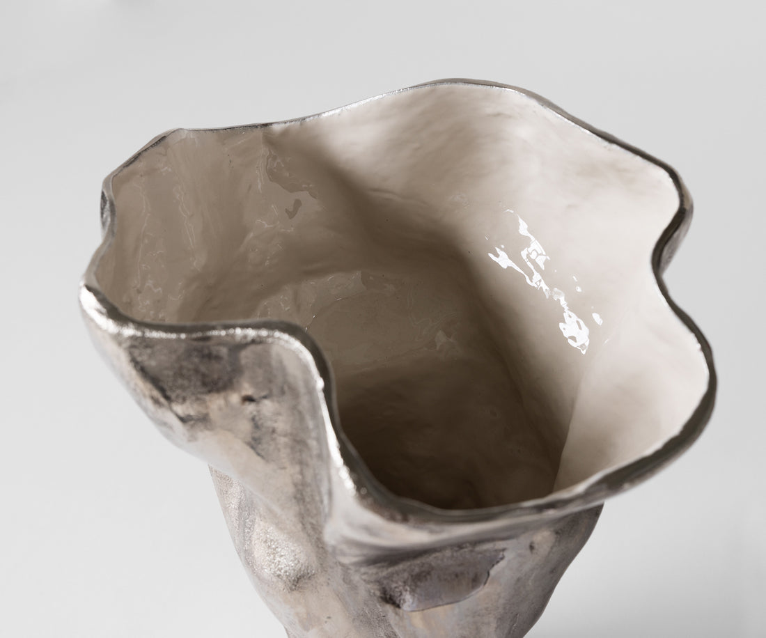 Vase Mimoro 28 x 24 x 38 cm Aluminium Platinum Opal Handmade