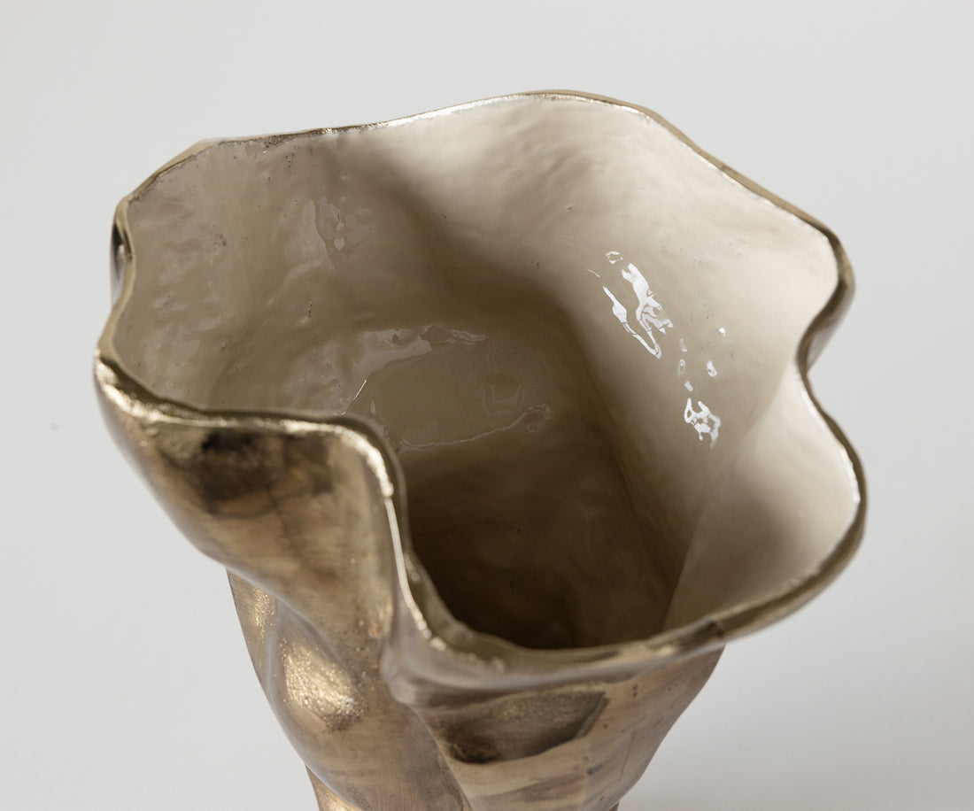 Vase Mimoro 28 x 24 x 38 cm Aluminium Champagne Ivory Handmade