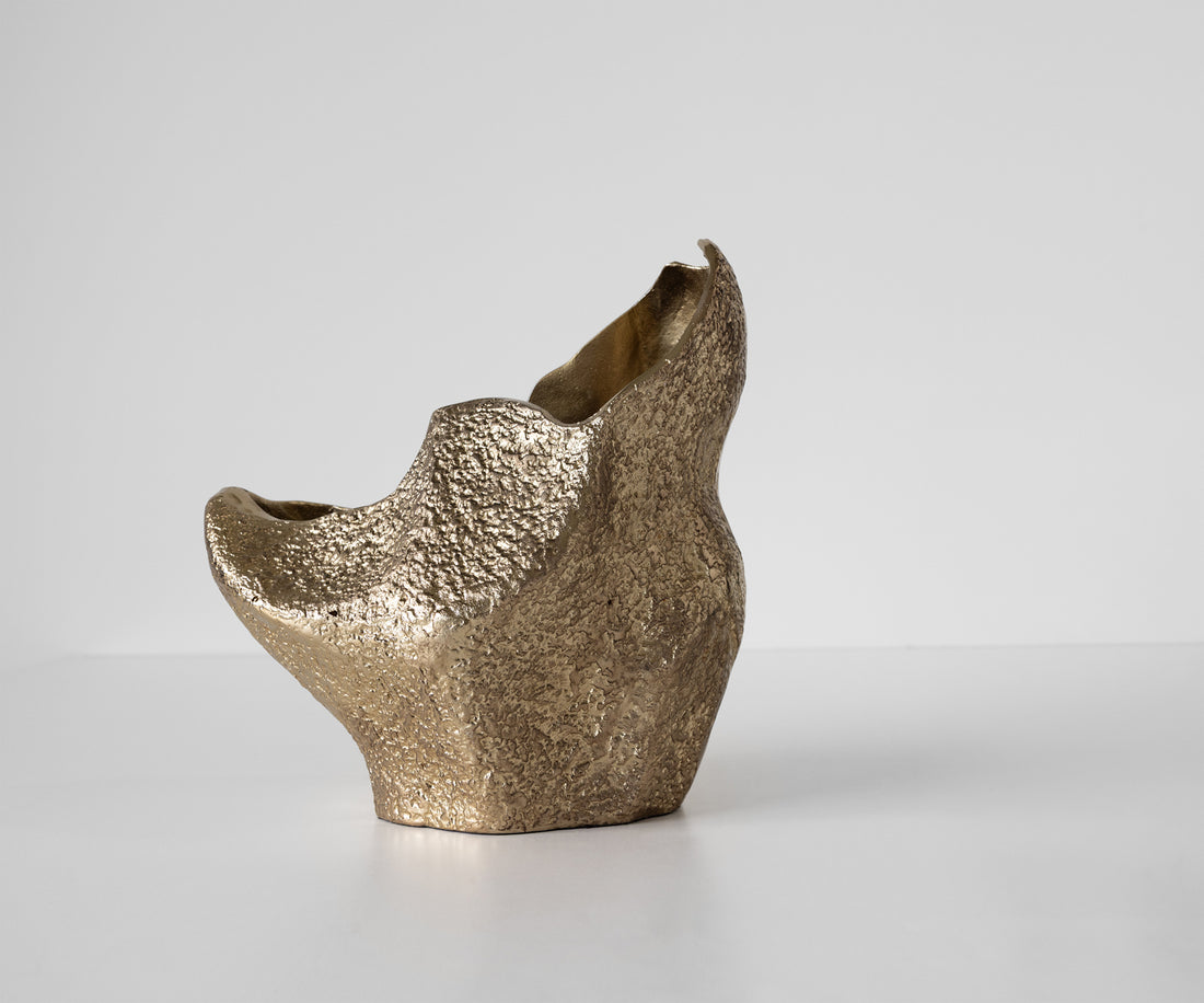 Vase Grotta 31 x 20 x 34 cm Aluminium Champagne Ivory Handmade