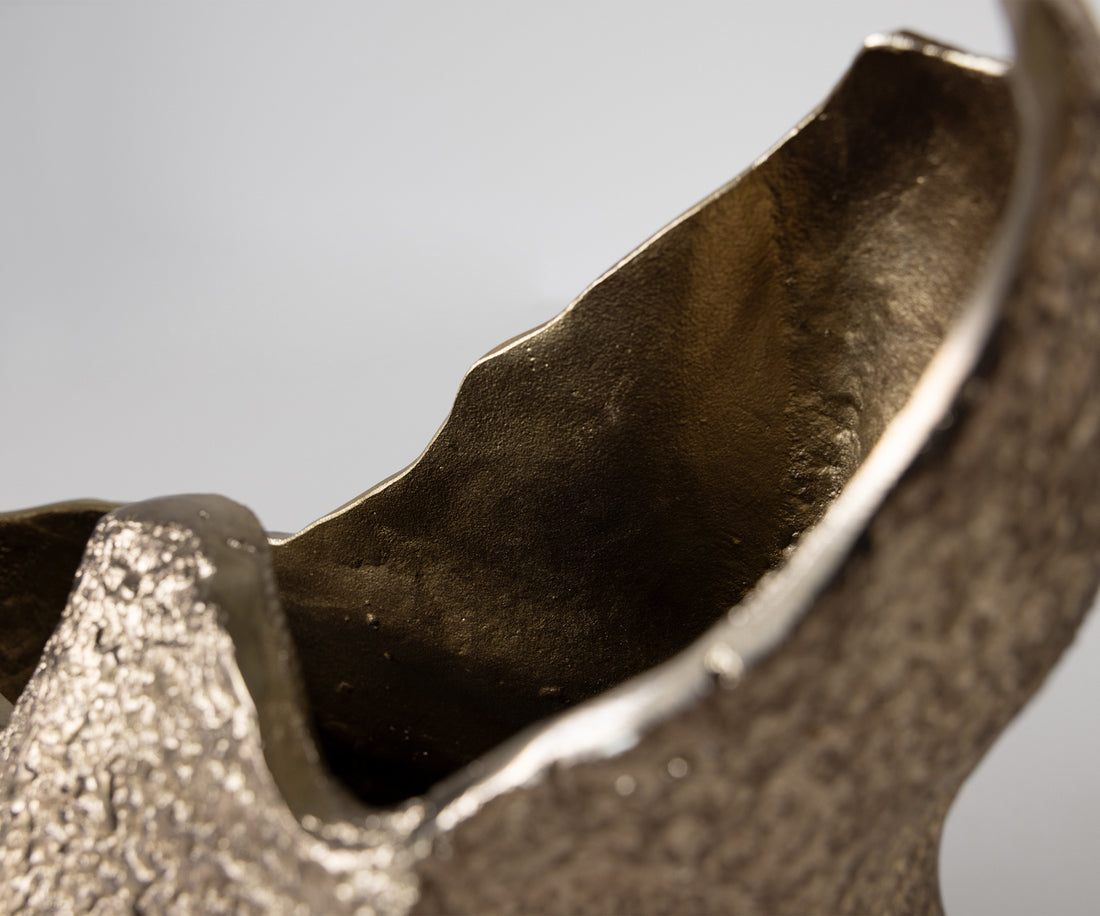 Vase Grotta 31 x 20 x 34 cm Aluminium Champagne Ivory Handmade