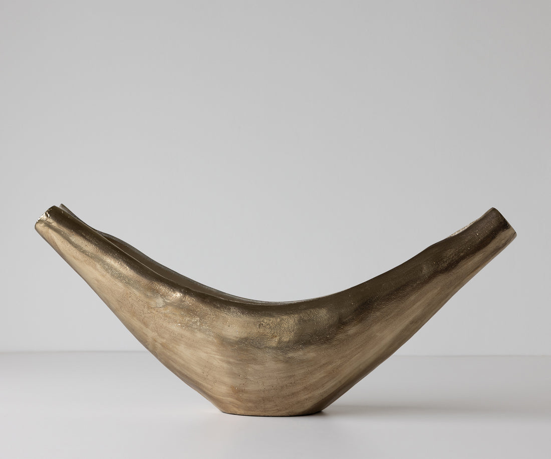 Sculpture Navira 77 x 17 x 31 cm Aluminium Champagne Ivory Handmade