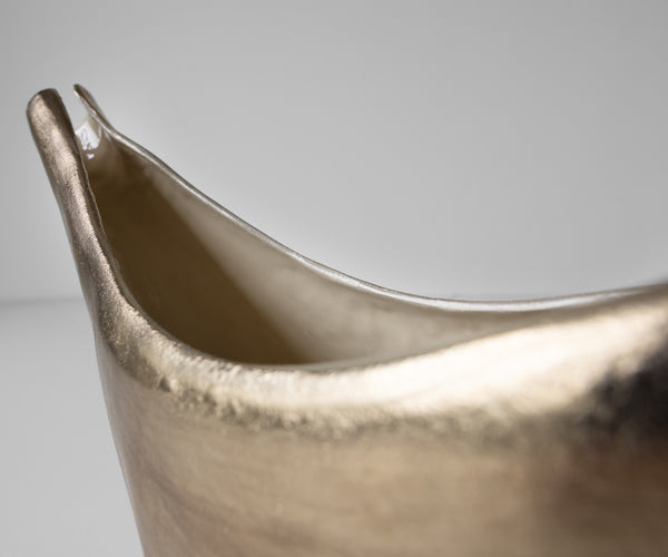Sculpture Navira 77 x 17 x 31 cm Aluminium Champagne Ivory Handmade
