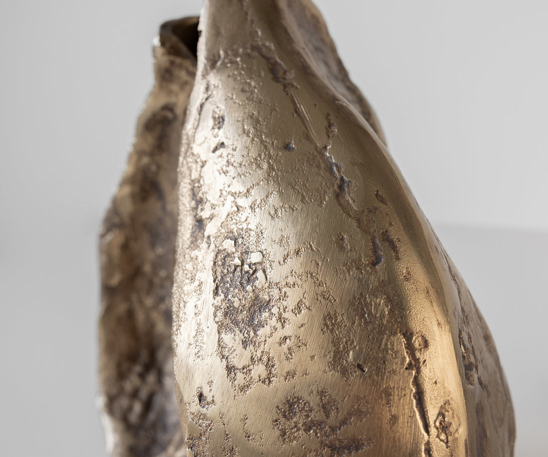 Sculpture Nexora 40 x 17 x 42 cm Aluminium Oro Antico Handmade