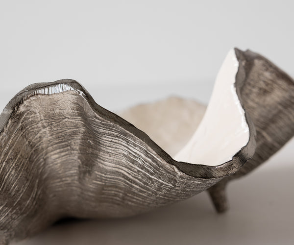 Bowl Aurelia 46 x 31 x 15 cm Aluminium Platinum Opal Handmade