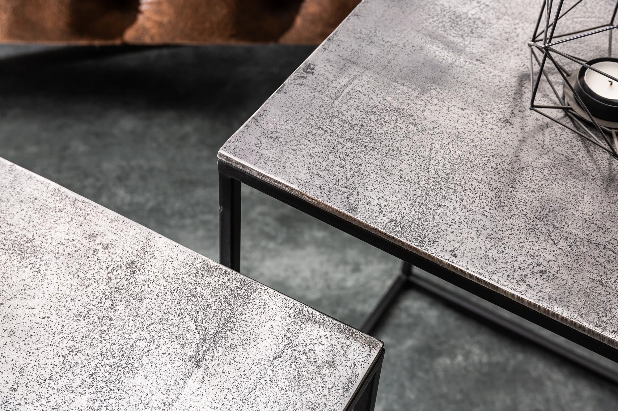 Set Of 2 Nesting Coffee Tables Elements 35cm/40cm Silver