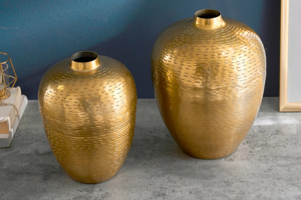 Set Of 2 Vases Oriental 27cm/32cm Hammered Metal Gold