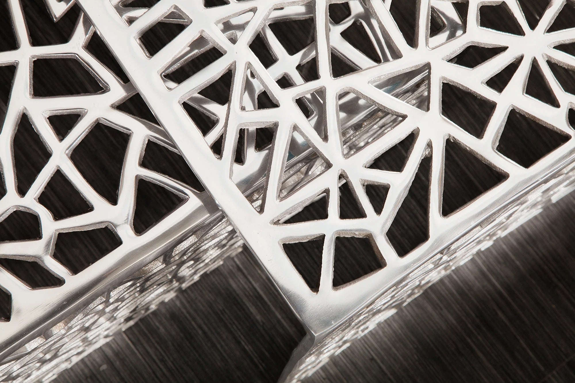 Set Of 2 Nesting Coffee Tables Abstract 39cm/49cm Metal Silver