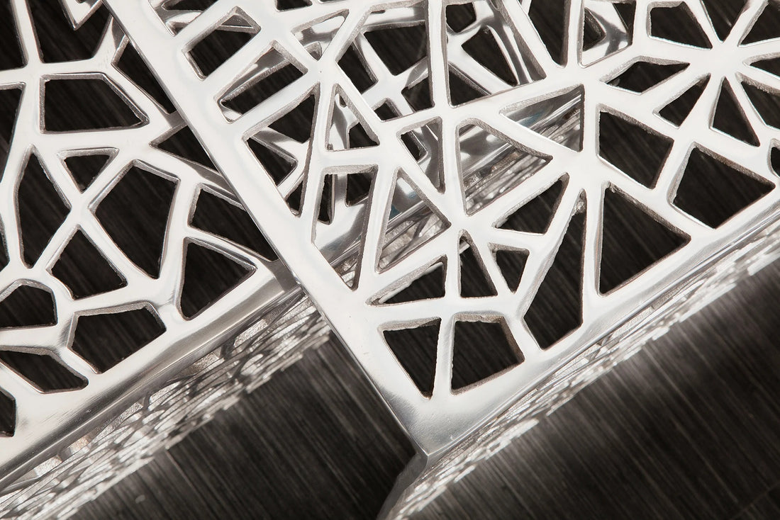 Set Of Two Nesting Coffee Tables Abstract 39cm/49cm Metal Silver