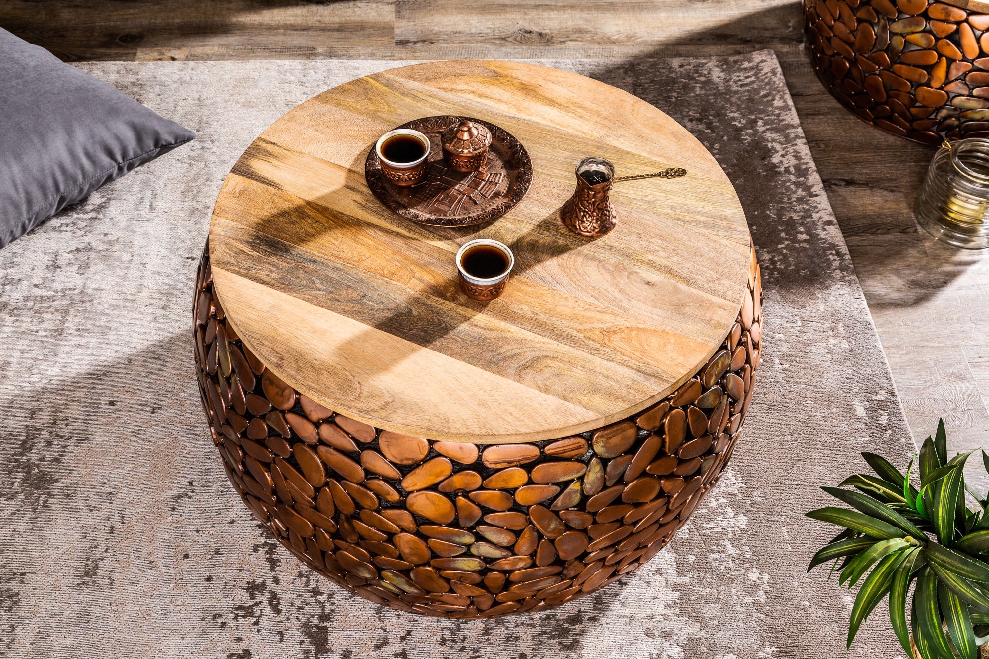 Set Of 2 Round Nesting Coffee Tables 53cm/65cm Stone Mosaic Metal Copper