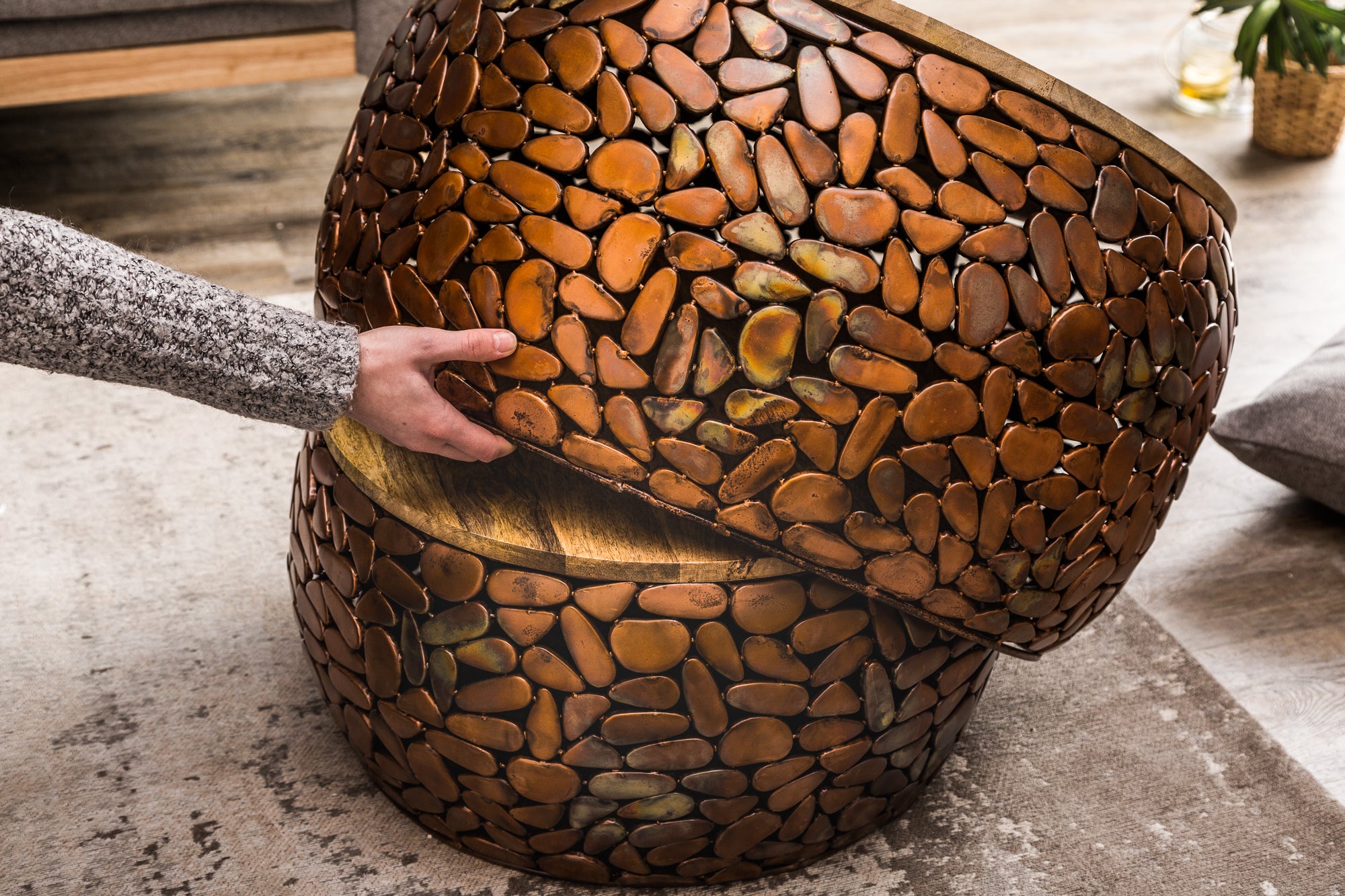 Set Of 2 Round Nesting Coffee Tables 53cm/65cm Stone Mosaic Metal Copper
