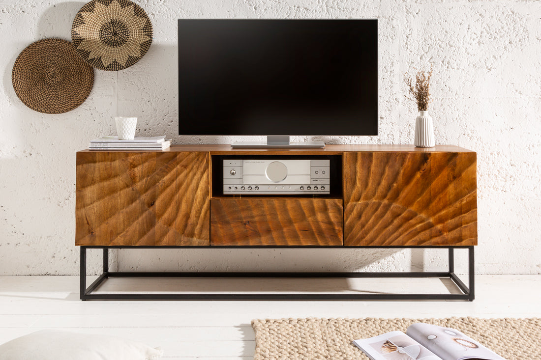 Fossil TV Stand 160 cm - Mango wood with 3D carved front in a brown finish.