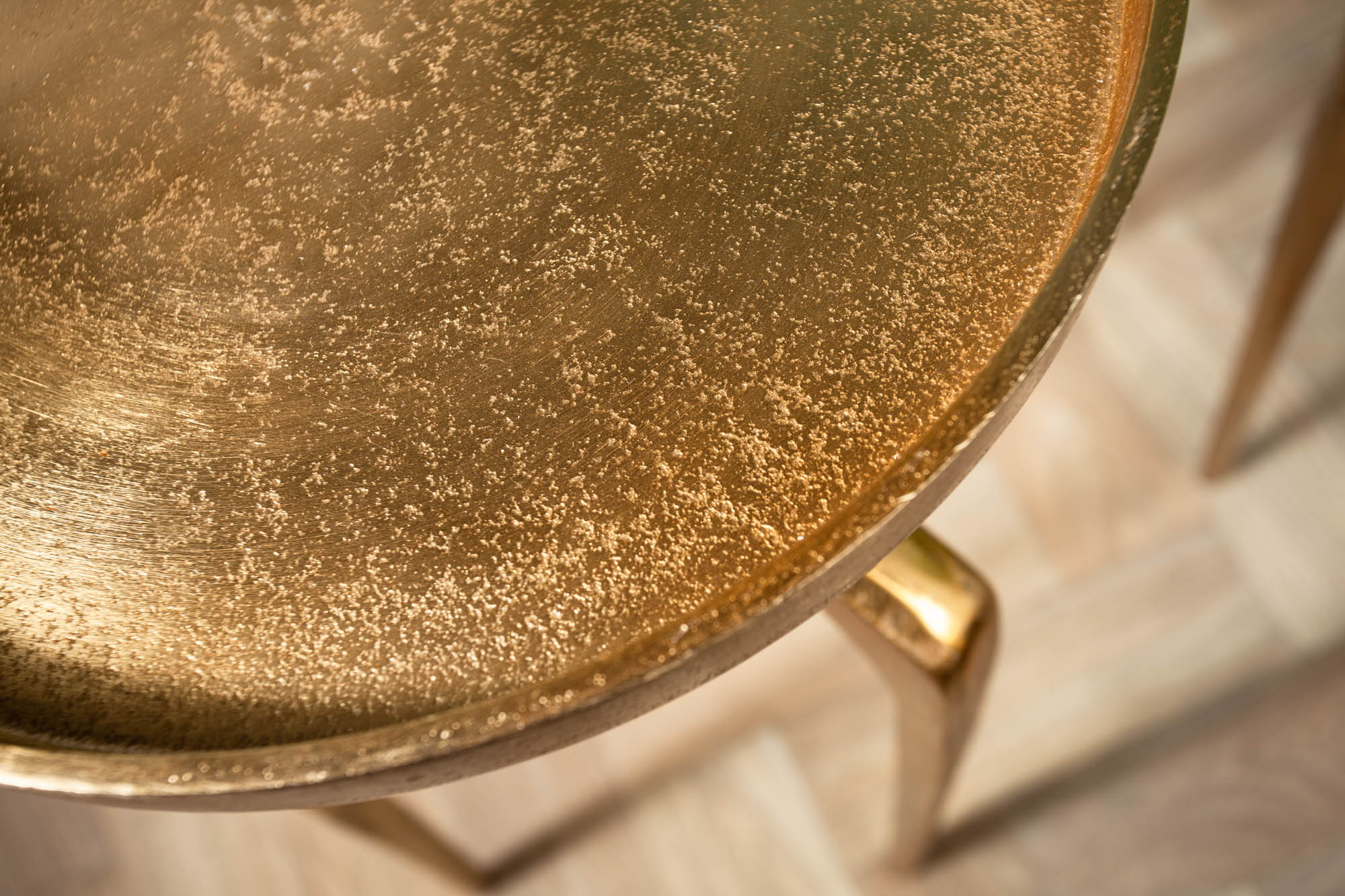 Set Of 2 Round Side Tables Abstract 54cm/59cm Metal Gold