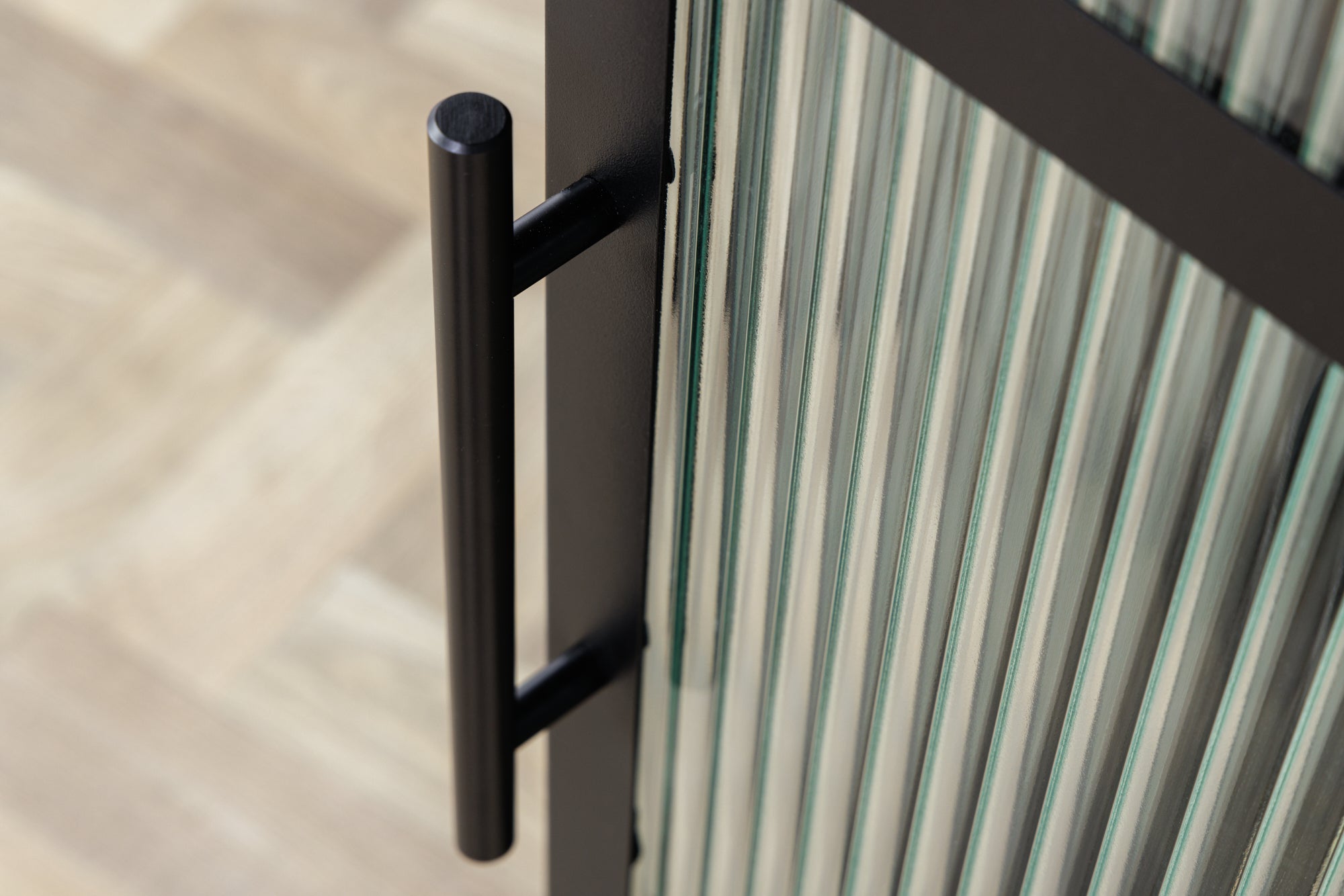 Cabinet Dura 102cm Ribbed Glass Metal Black