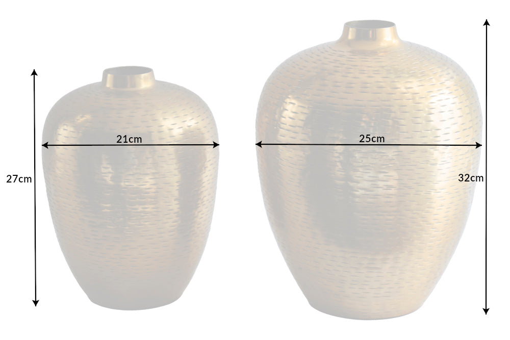 Set Of 2 Vases Oriental 27cm/32cm Hammered Metal Gold